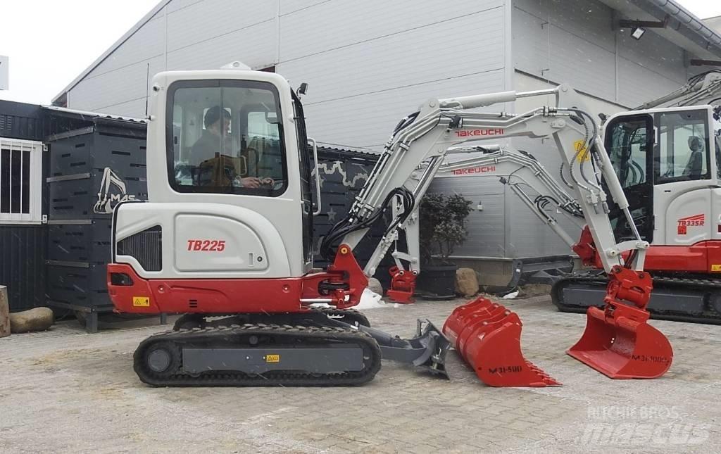 Takeuchi TB225 Minigravere <7t