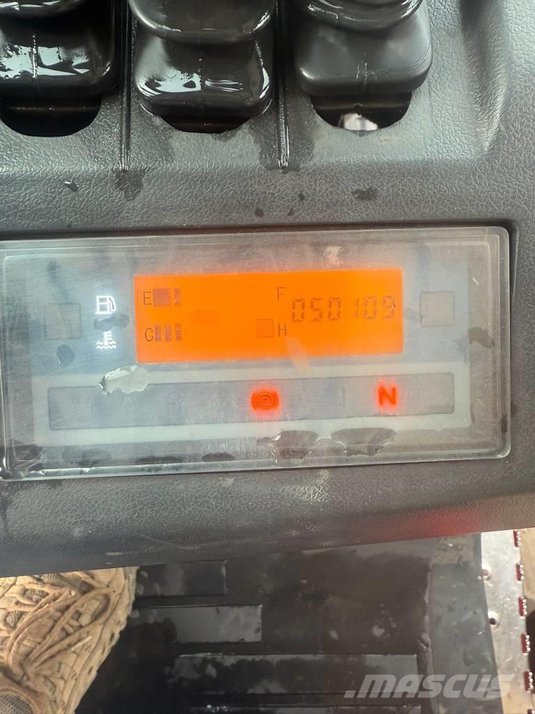 Manitou MI 30 D Diesel Trucker