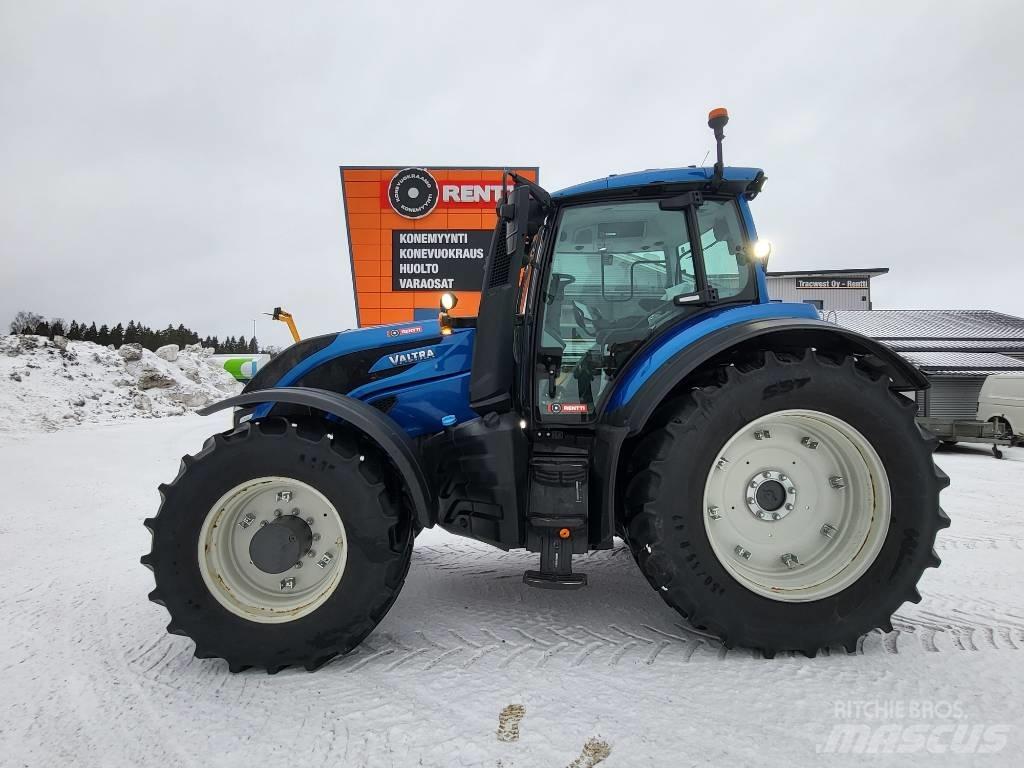 Valtra T 215 Traktorer