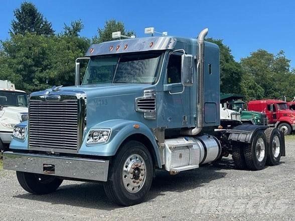 Freightliner 122SD Trekkvogner