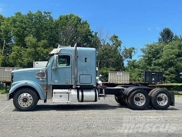 Freightliner 122SD Trekkvogner