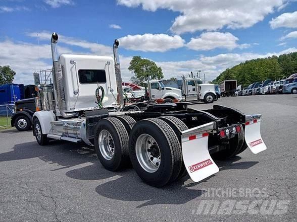 Kenworth W900L Trekkvogner