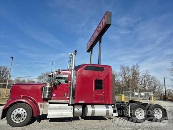 Kenworth W900L Trekkvogner