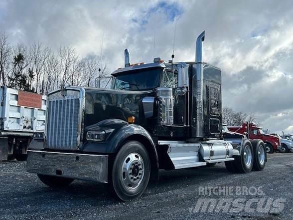 Kenworth W900L Trekkvogner