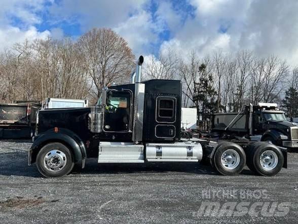 Kenworth W900L Trekkvogner