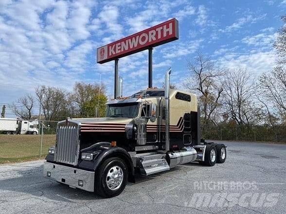 Kenworth W900L Trekkvogner