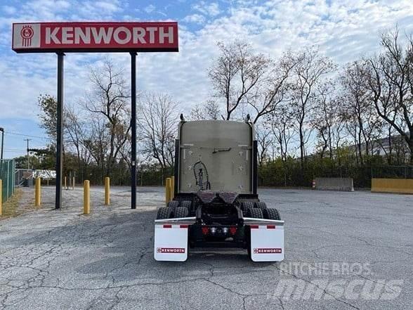 Kenworth W900L Trekkvogner