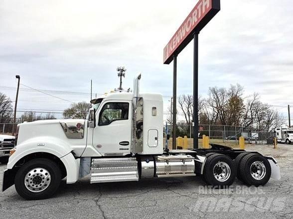 Kenworth W990 Trekkvogner