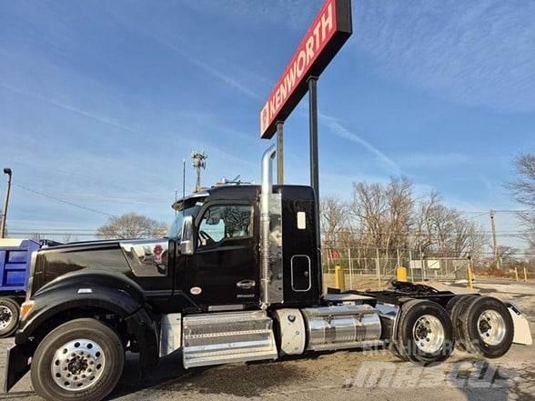Kenworth W990 Trekkvogner