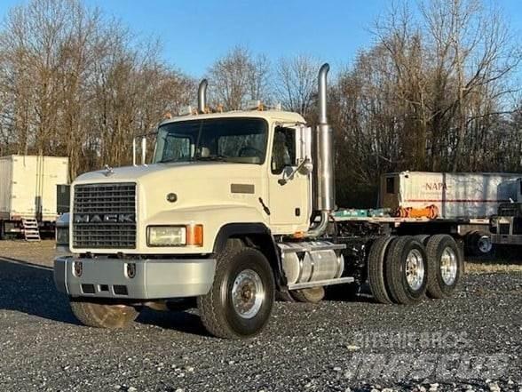 Mack CL733 Trekkvogner
