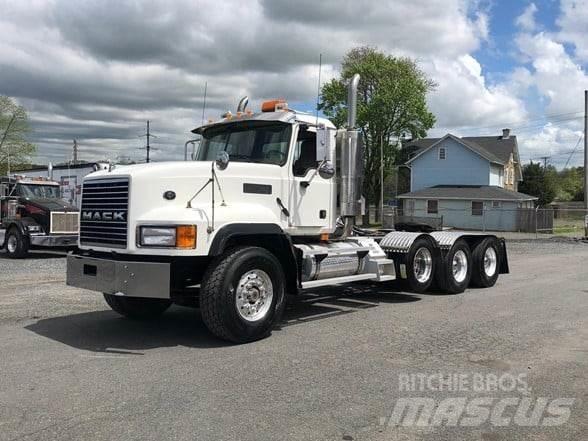 Mack CL733 Trekkvogner