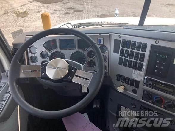 Mack GRANITE GU713 Renovasjonsbil