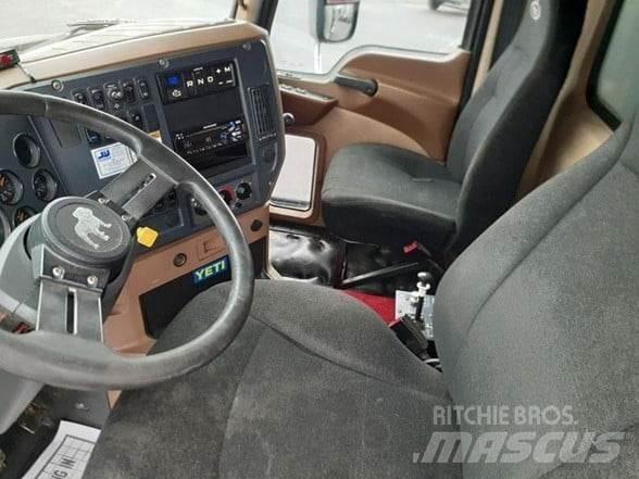 Mack GRANITE GU713 Tippbil
