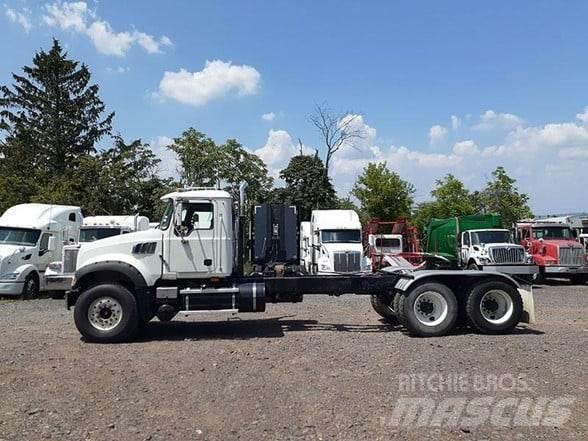 Mack GRANITE GU713 Trekkvogner