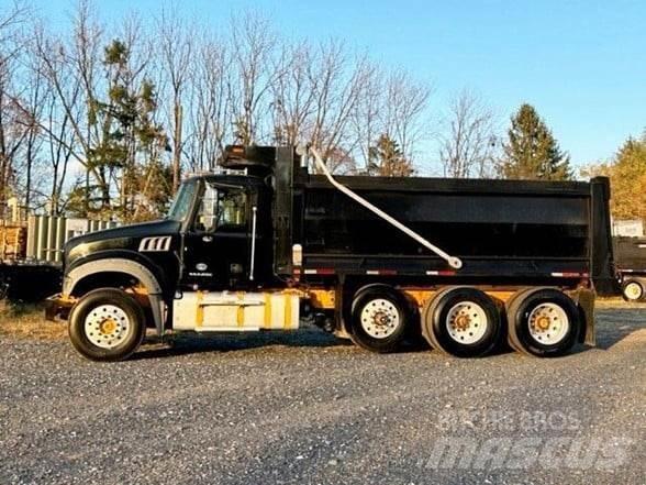 Mack GRANITE GU713 Tippbil