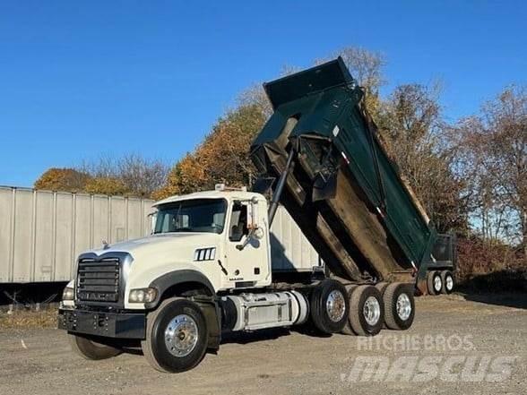 Mack GRANITE GU713 Tippbil