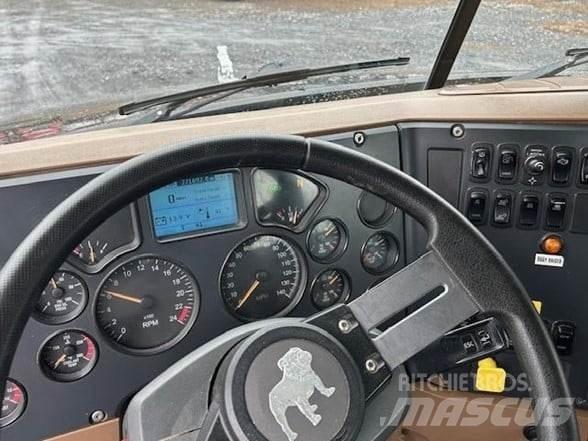 Mack GRANITE GU713 Tippbil