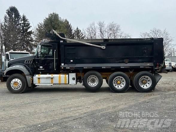 Mack GRANITE GU713 Tippbil