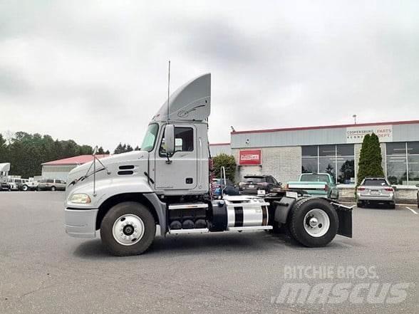 Mack PINNACLE CXU612 Trekkvogner