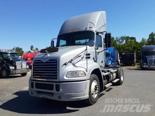 Mack PINNACLE CXU612 Trekkvogner