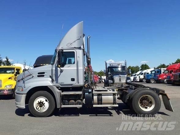 Mack PINNACLE CXU612 Trekkvogner