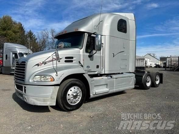 Mack PINNACLE CXU613 Trekkvogner