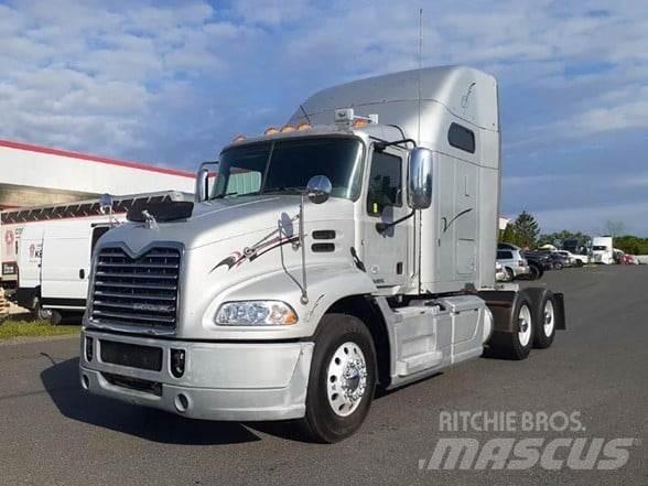 Mack PINNACLE CXU613 Trekkvogner