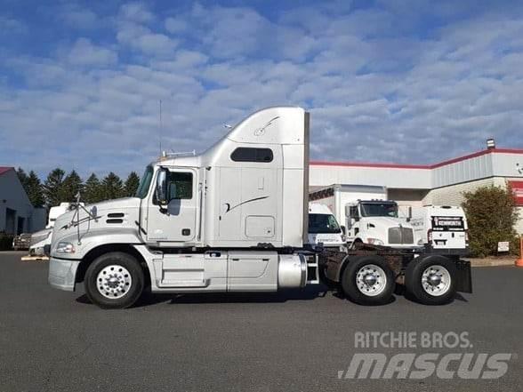 Mack PINNACLE CXU613 Trekkvogner