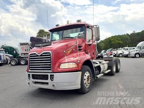 Mack PINNACLE CXU613 Trekkvogner