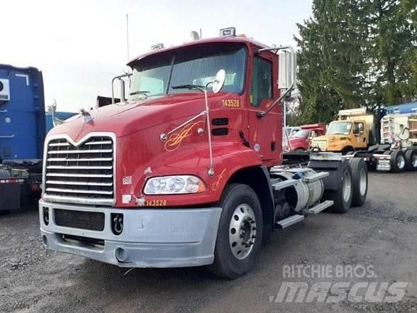 Mack PINNACLE CXU613 Trekkvogner