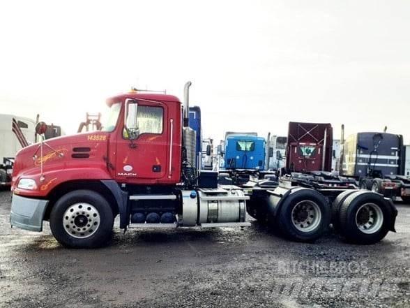 Mack PINNACLE CXU613 Trekkvogner