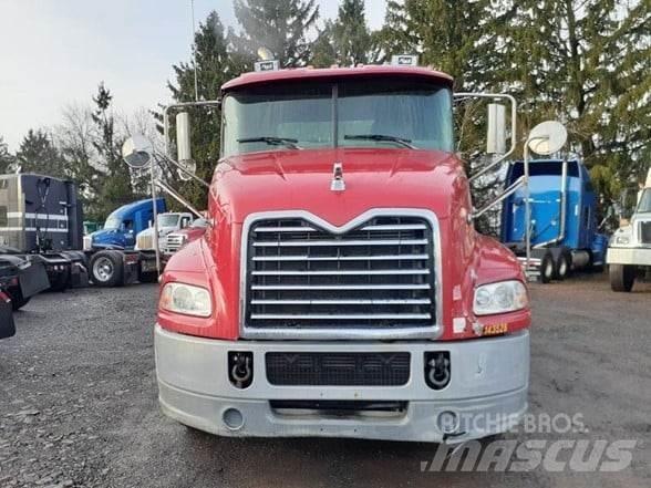 Mack PINNACLE CXU613 Trekkvogner