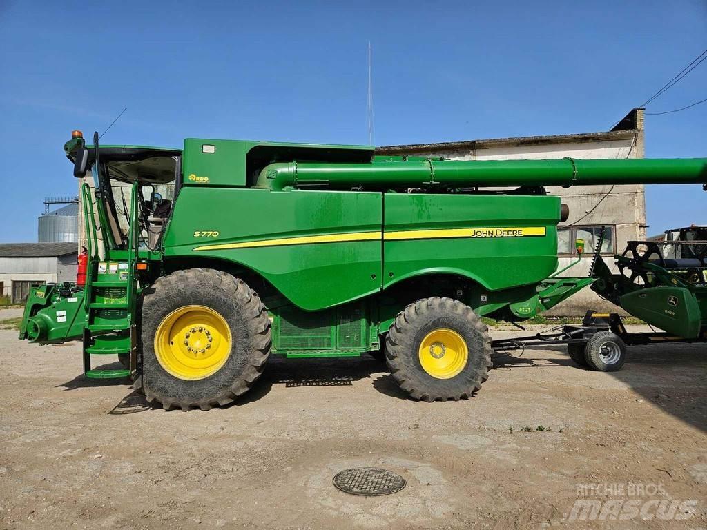 John Deere S770 Skurtreskere