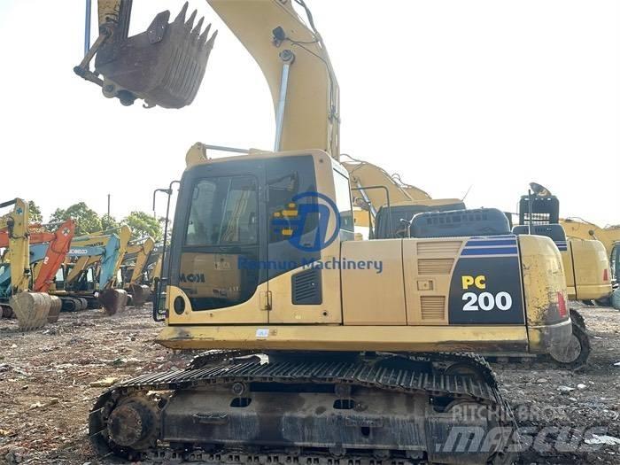 Komatsu PC200-8 Beltegraver