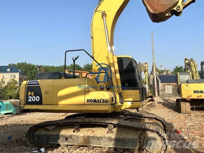 Komatsu PC200-8 Beltegraver