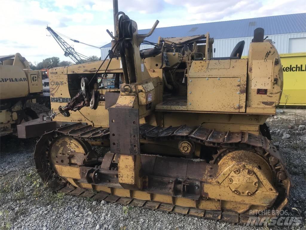 CAT 561 D Rørutleggere
