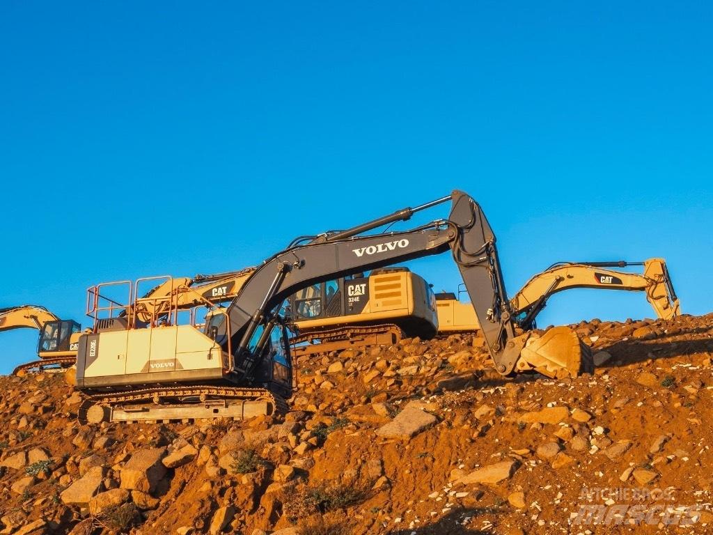 Volvo EC 220 E Beltegraver