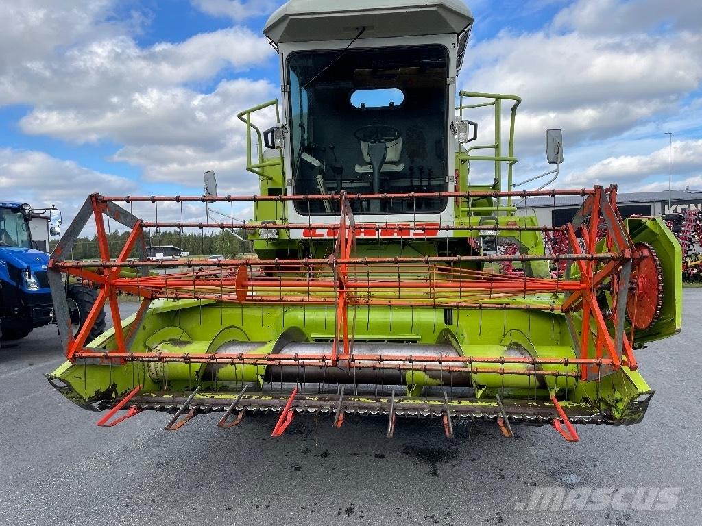 CLAAS Dominator 48 Skurtreskere