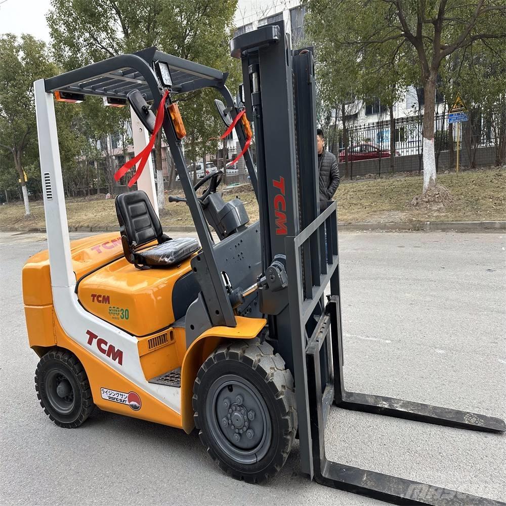 TCM FD30ZT Diesel Trucker