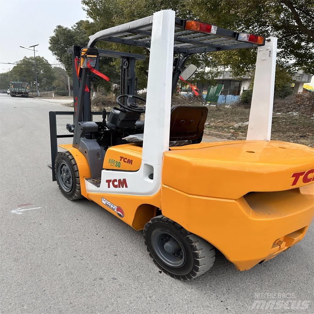 TCM FD30ZT Diesel Trucker