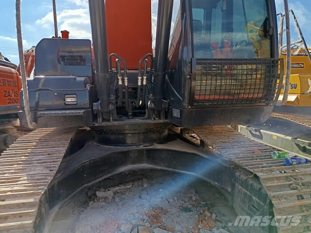 Hitachi ZX 200 Beltegraver