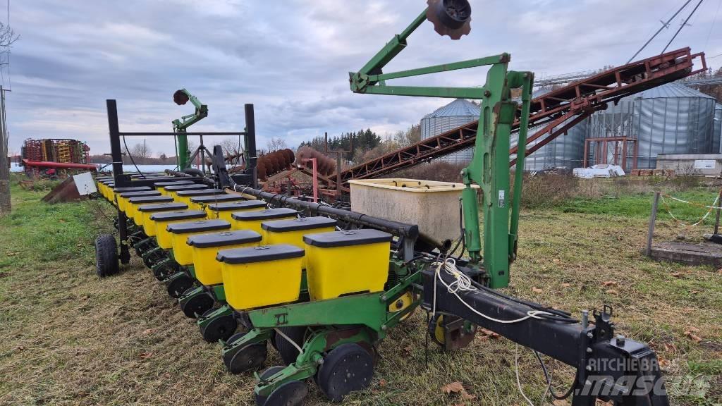 John Deere 1760 Sette- og Plantemaskiner
