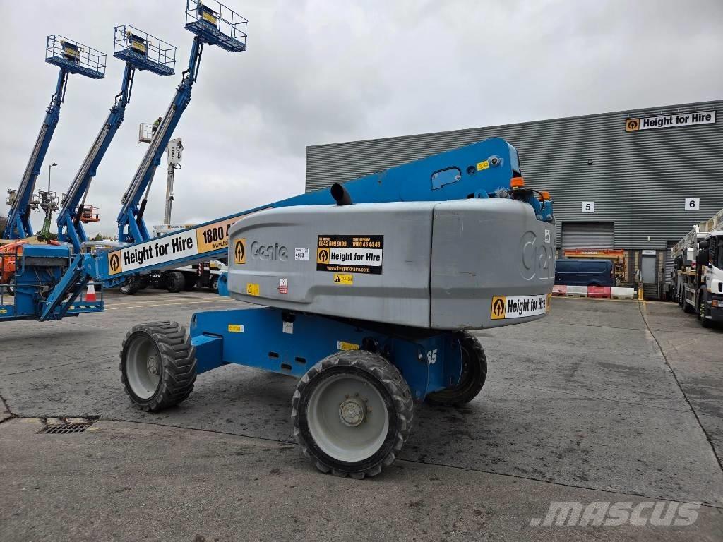 Genie S 65 Teleskop bomlifter