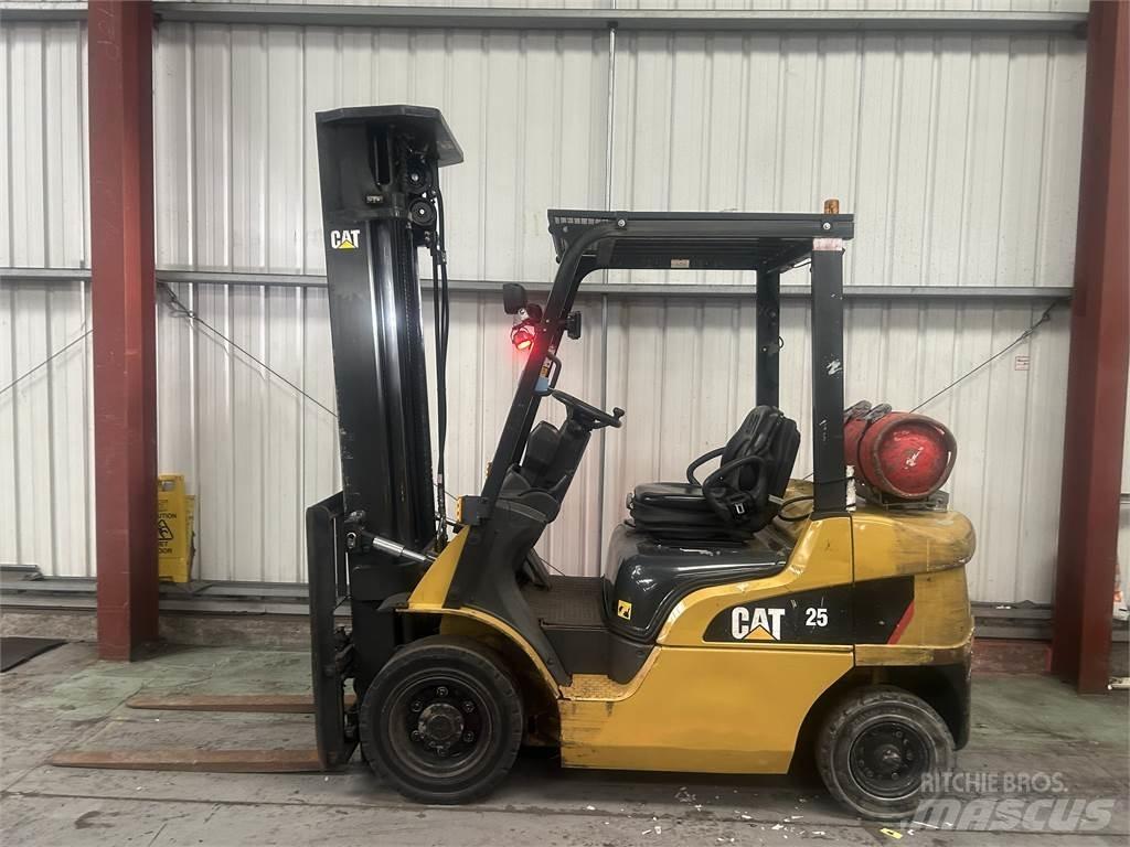CAT GP25NT Propan trucker