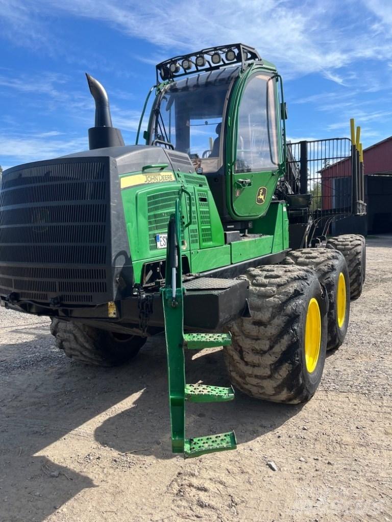 John Deere 1510G Lassbærere