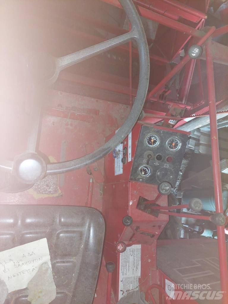 Massey Ferguson 330 Skurtreskere