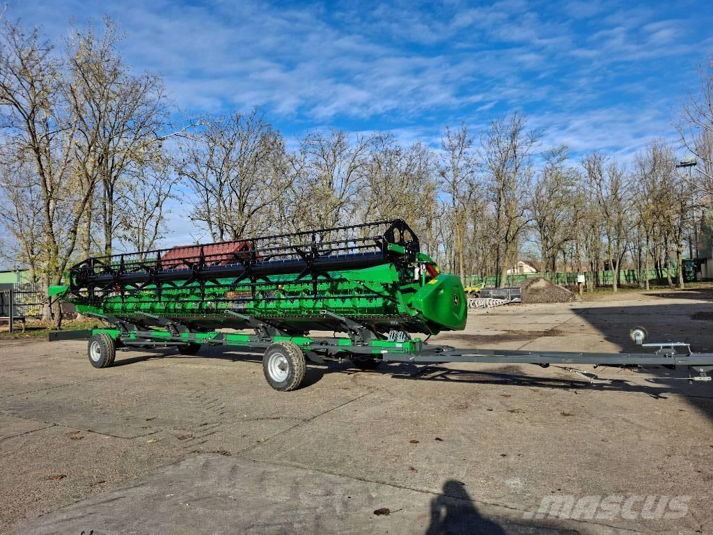 John Deere S7 900 Skurtreskere