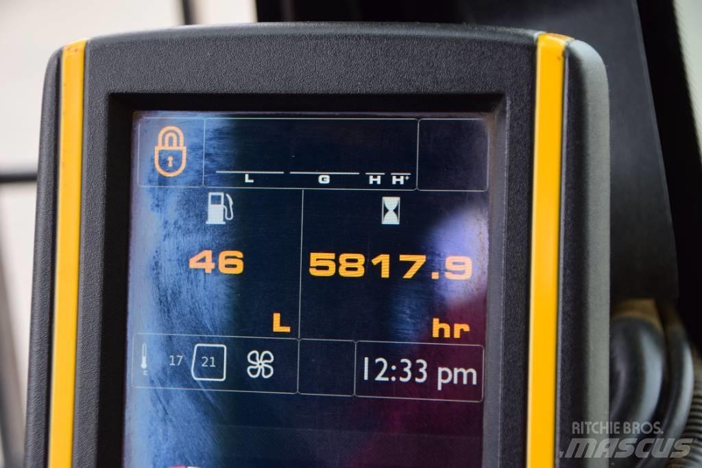 JCB JS131LC PLUS Beltegraver