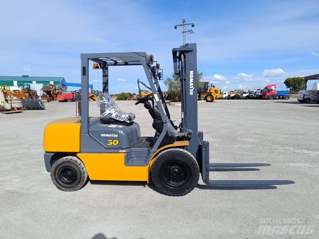 Komatsu FD30T-14 Gaffeltrucker - Annet