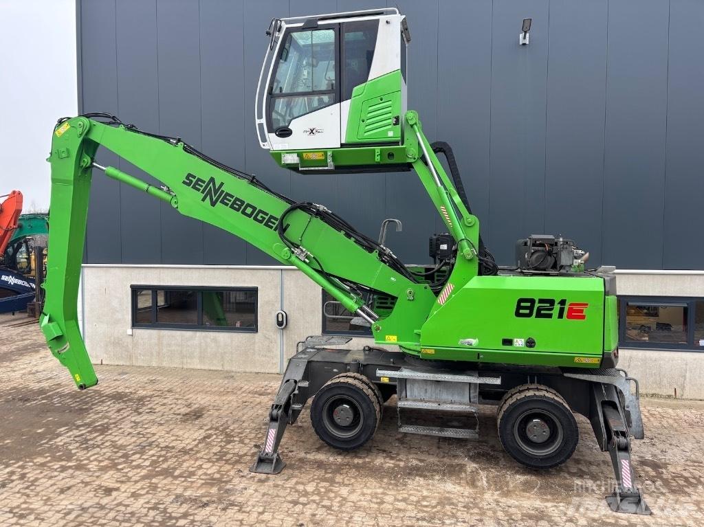 Sennebogen 821 E Gravemaskiner for avfallshåndtering